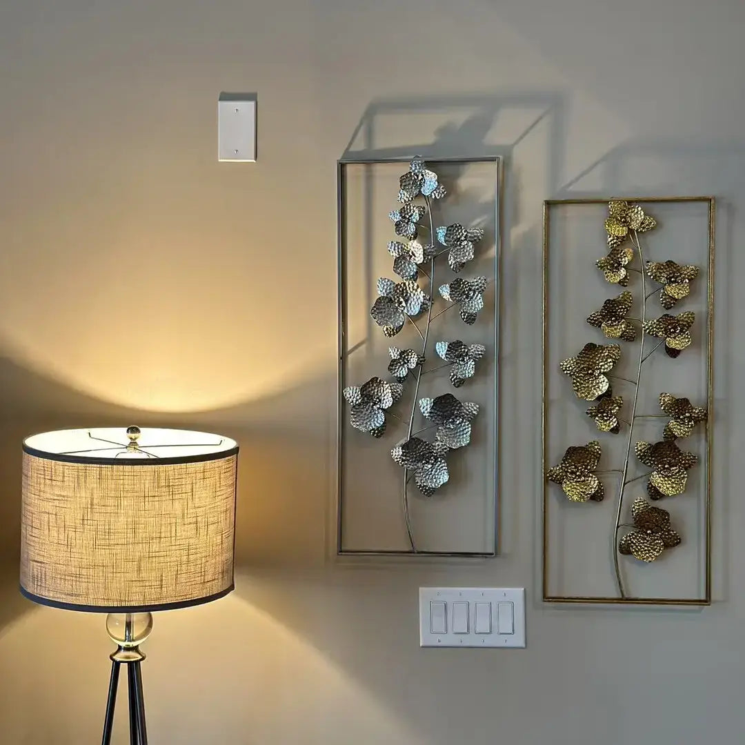 METAL FLOWER WALL DECOR