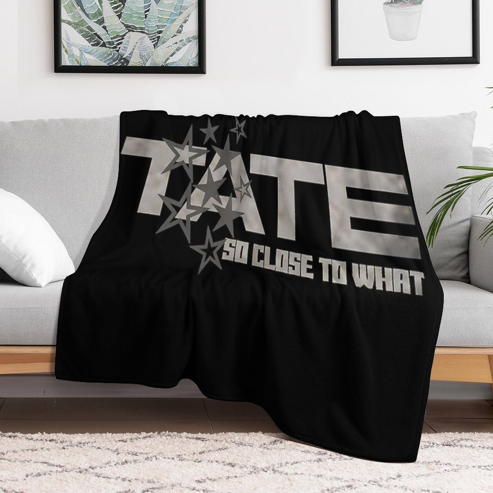 Tate McRae Miss Possessive Tour 2025 Concert Shirt – T8 Lips Hoodie & Fan Gift Merch Easy Care Throw Blanket