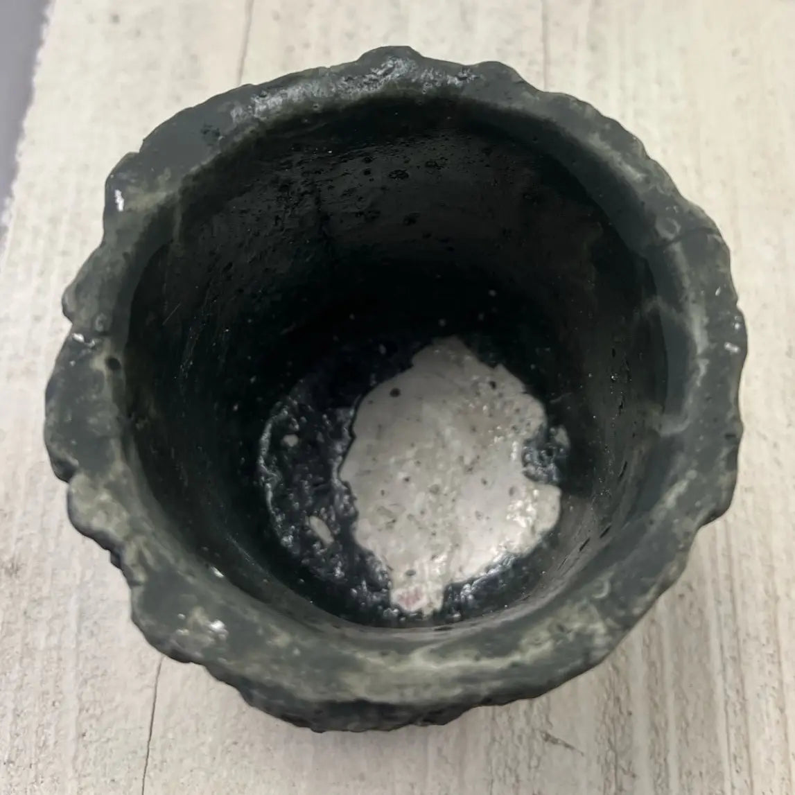 Round Concrete Pot with Bark Motif