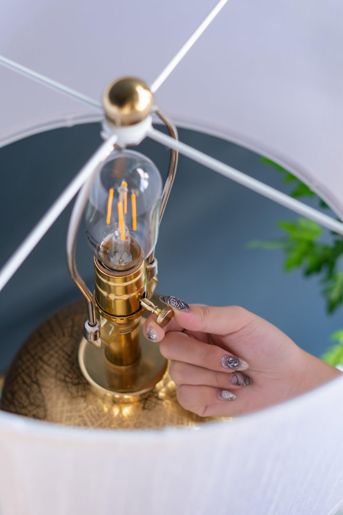 Modern Traditional Fabric Drum Shade Table Lamp