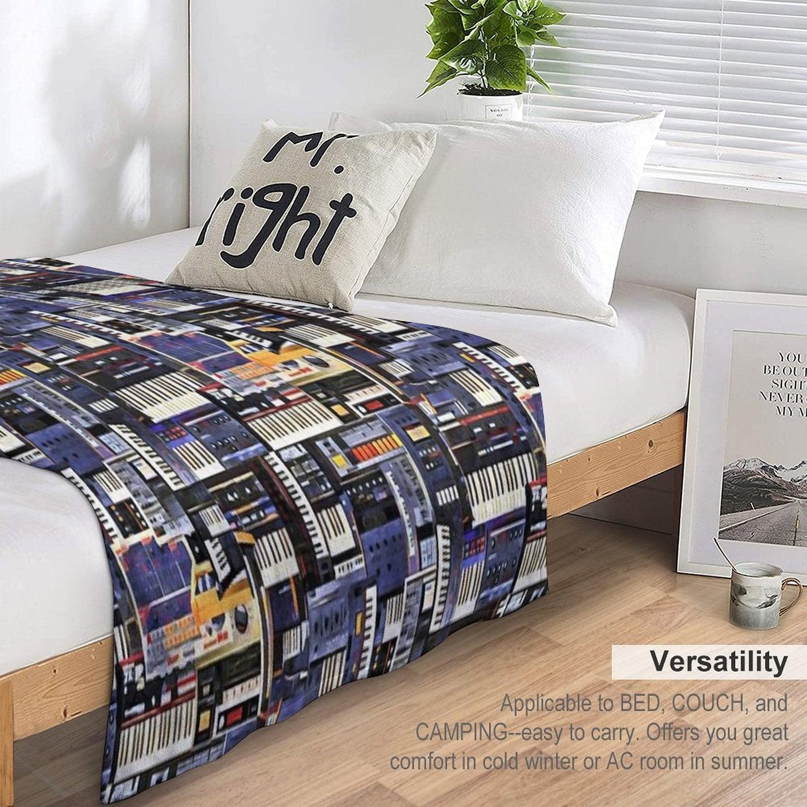 Synthesizer Lover Artwork Throw Blanket