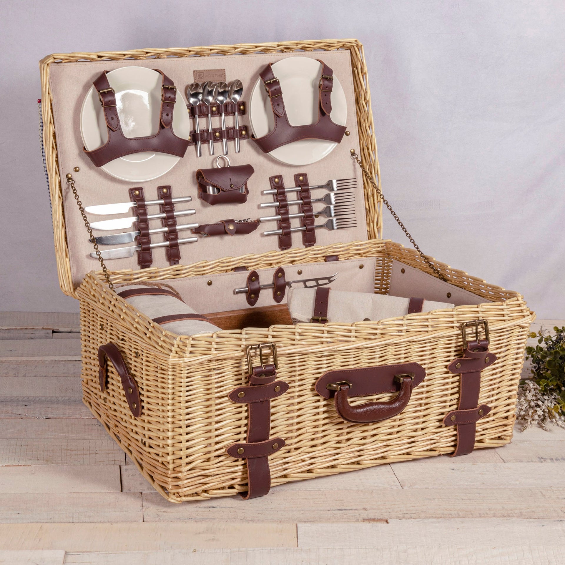 Charleston Picnic Basket for 4 Picnic Time Family of Brands