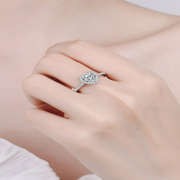 1 Carat Diamond Heart Ring