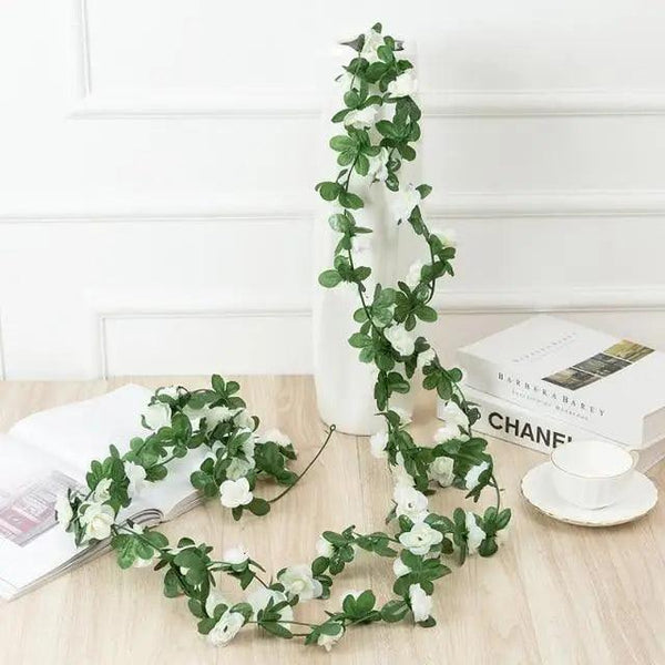 Beautifully Designed 250CM Rose Artificial Flowers Christmas Garland for Wedding Home Room Decoration Spring Autumn Garden Arch Fake Plant Vine