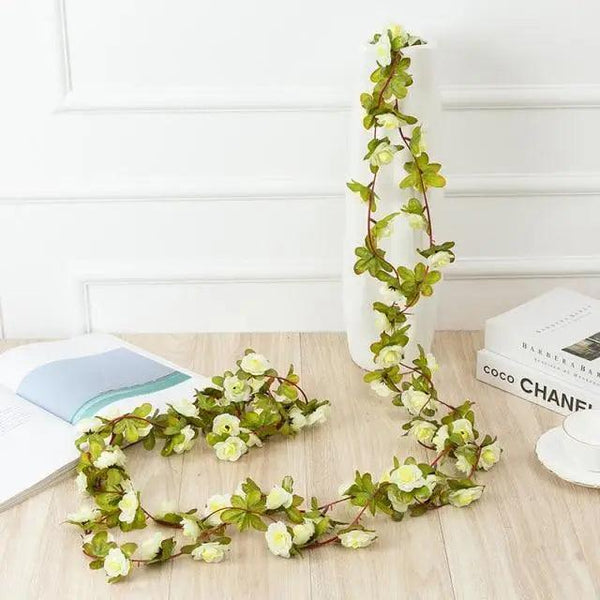 Beautifully Designed 250CM Rose Artificial Flowers Christmas Garland for Wedding Home Room Decoration Spring Autumn Garden Arch Fake Plant Vine