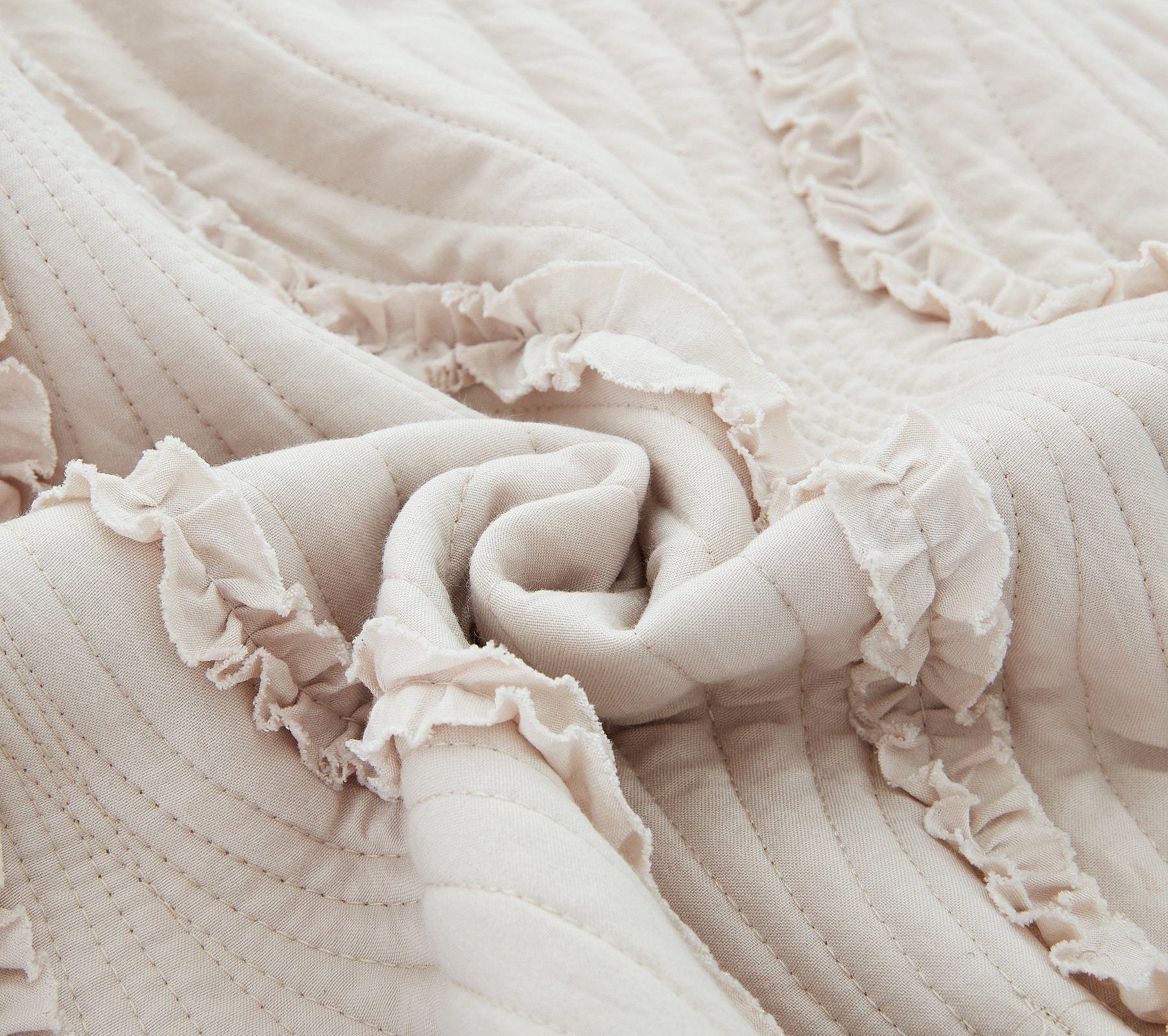 DaDa Bedding Soft Charming French Country Ruffles Quilted Cotton Bedspread Set - Ivory Cream Tan (JHW873)