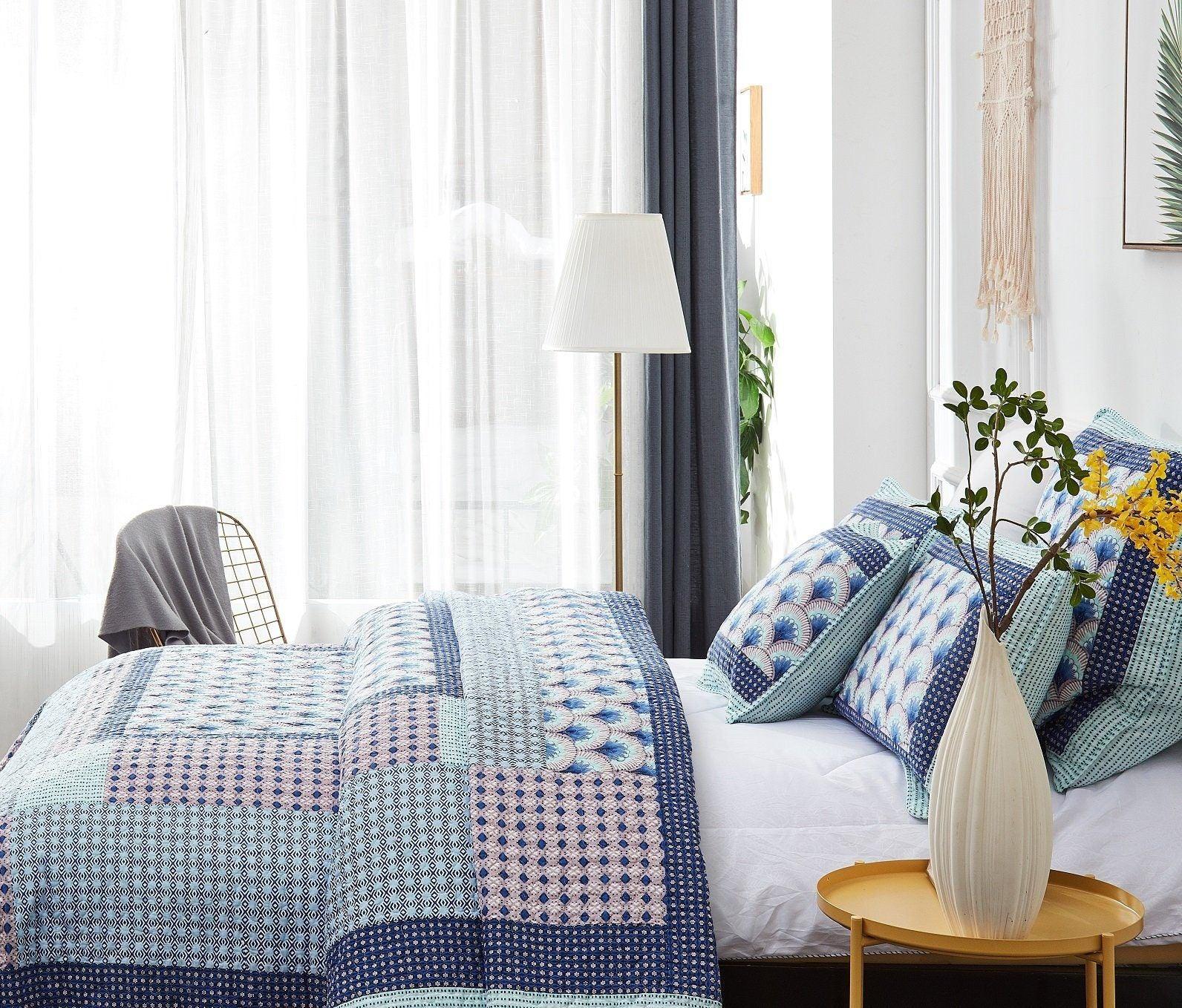 DaDa Bedding Mediterranean Blue Mint Green Patchwork Quilted Bedspread Set (JHW-884)