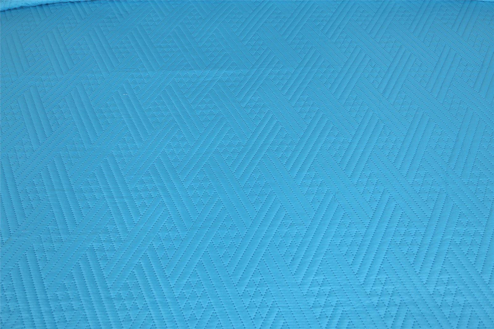 DaDa Bedding Gentle Wave Turquoise Teal Blue Lagoon Lightweight Quilted Bedspread Set (LH3000)