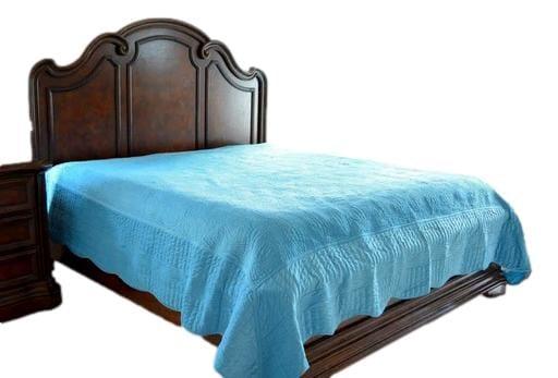 Tache Super Soft Blue Scalloped Good Vibration Quilted Fleece Bedspread Set (DXJ109041-2)