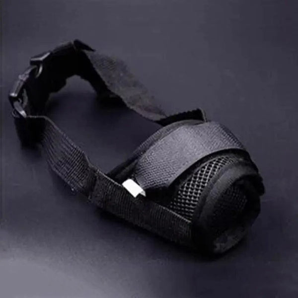 Black Breathable Anti Barking Adjustable Dog Muzzle Nylon Straps Anti Biting Dog Muzzles Cool Pets Accessories
