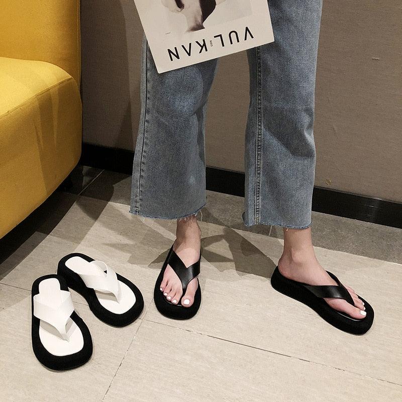 Black White Thick Bottom Flip Flops Women Famous Design Clip Toe Slippers Platform Slides Beach Comfort Thong Style Flip Flops Sandals For Women With Arch Support For Comfortable Walk
