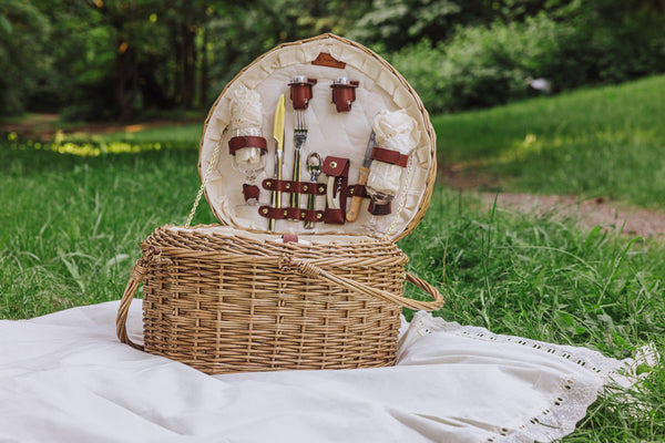Heart Picnic Basket for 2 Picnic Time Family of Brands