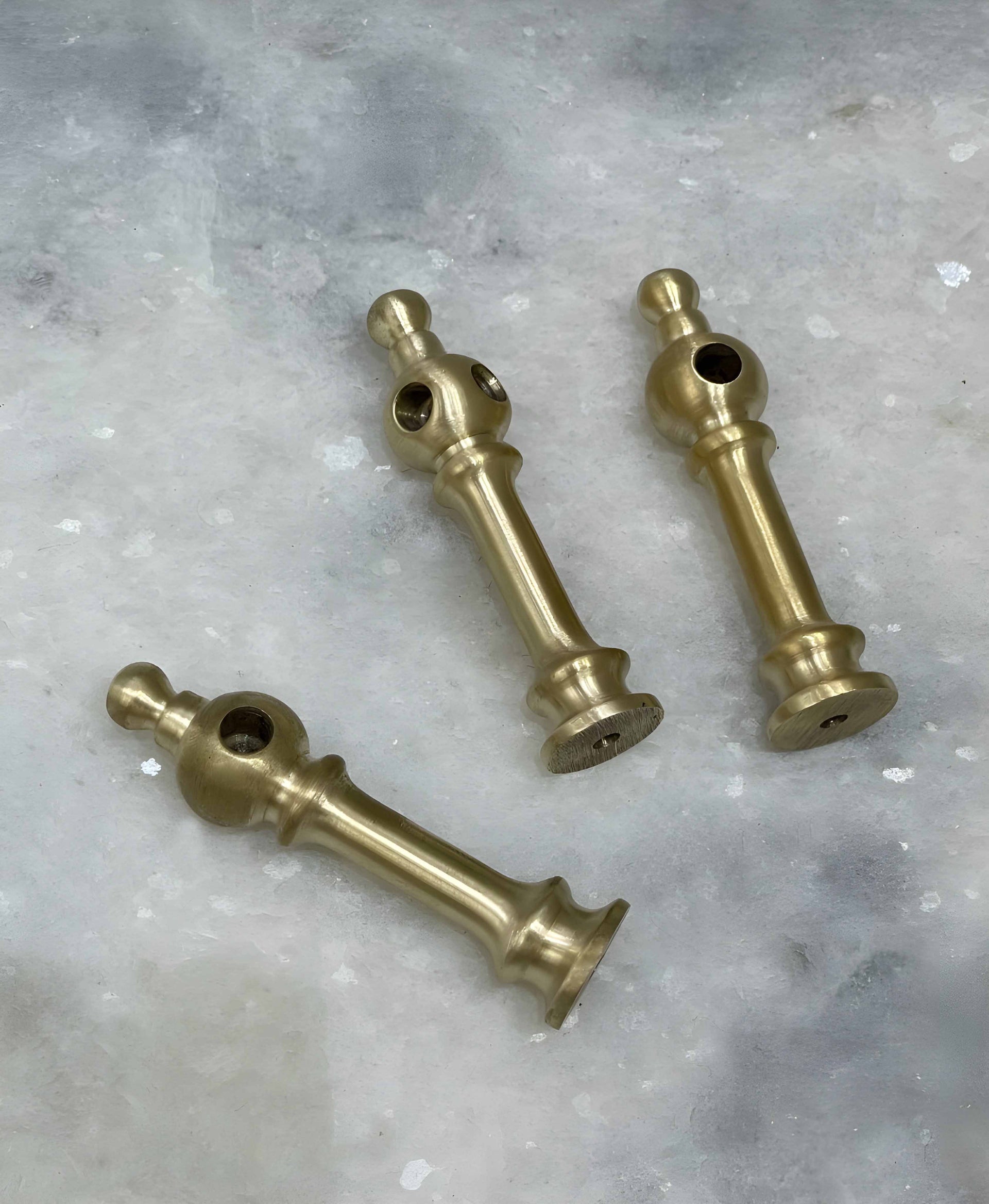 Victorian Brass Gallery Rail - Brushed Brass