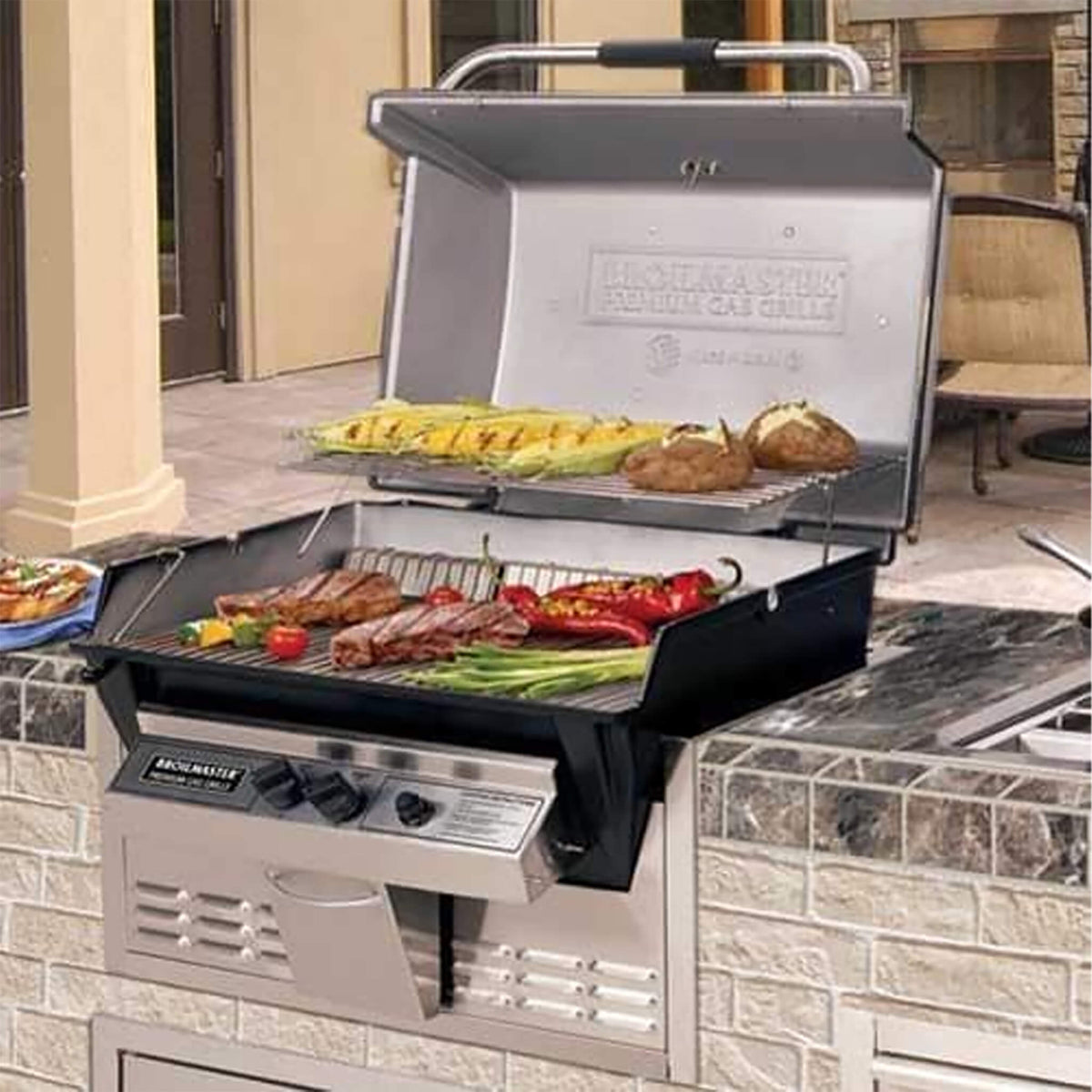 Broilmaster P3X Super Premium Cast Aluminum Gas Grill With Flare Busters, Griddle And Smoker Shutter (SAK98194)