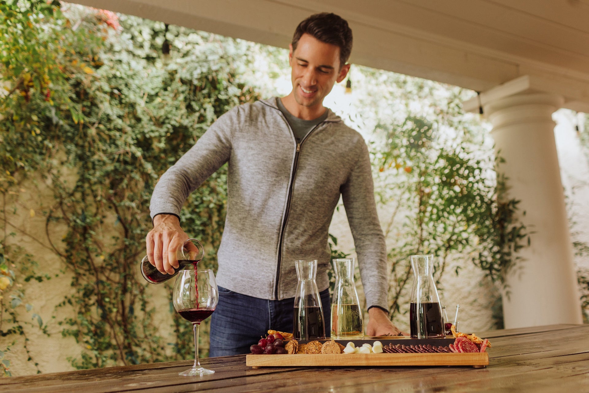 Cava Wine Tasting Kit with 4 Glass Carafes Picnic Time Family of Brands