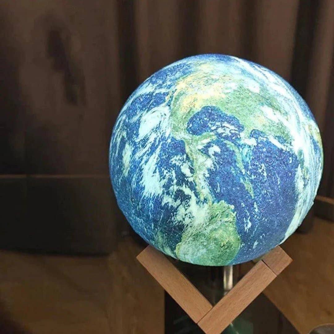 Earth Lamp - 3D Printed Table Lamp With Remote Control & Color Changing LED