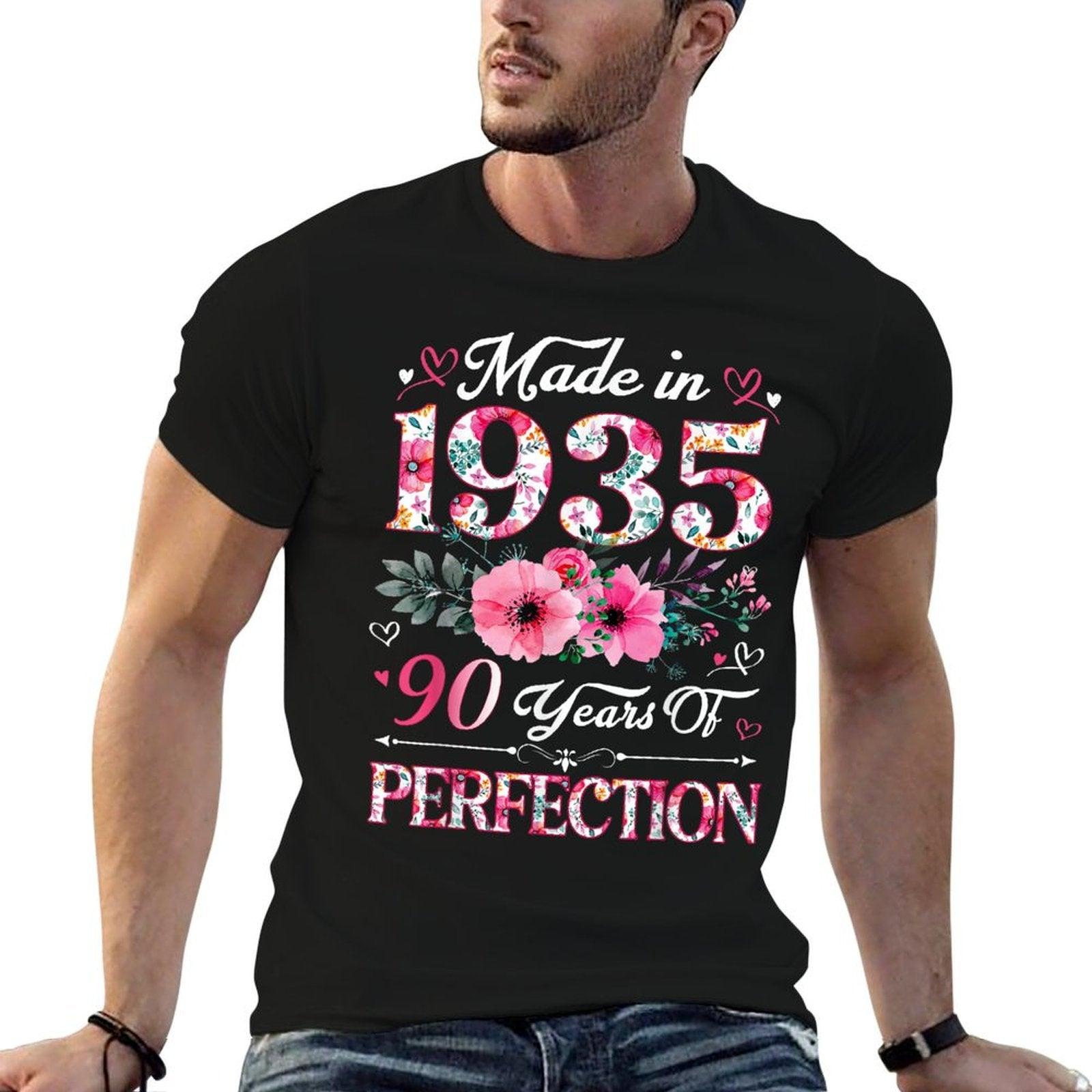 90 Year Old Made In 1935 Floral 90th Birthday Women T-Shirt