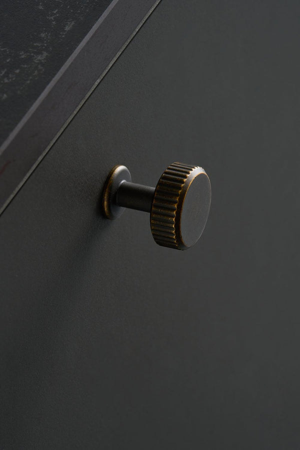 Dark Rubbed Bronze 