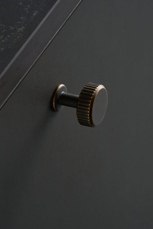 Dark Rubbed Bronze 