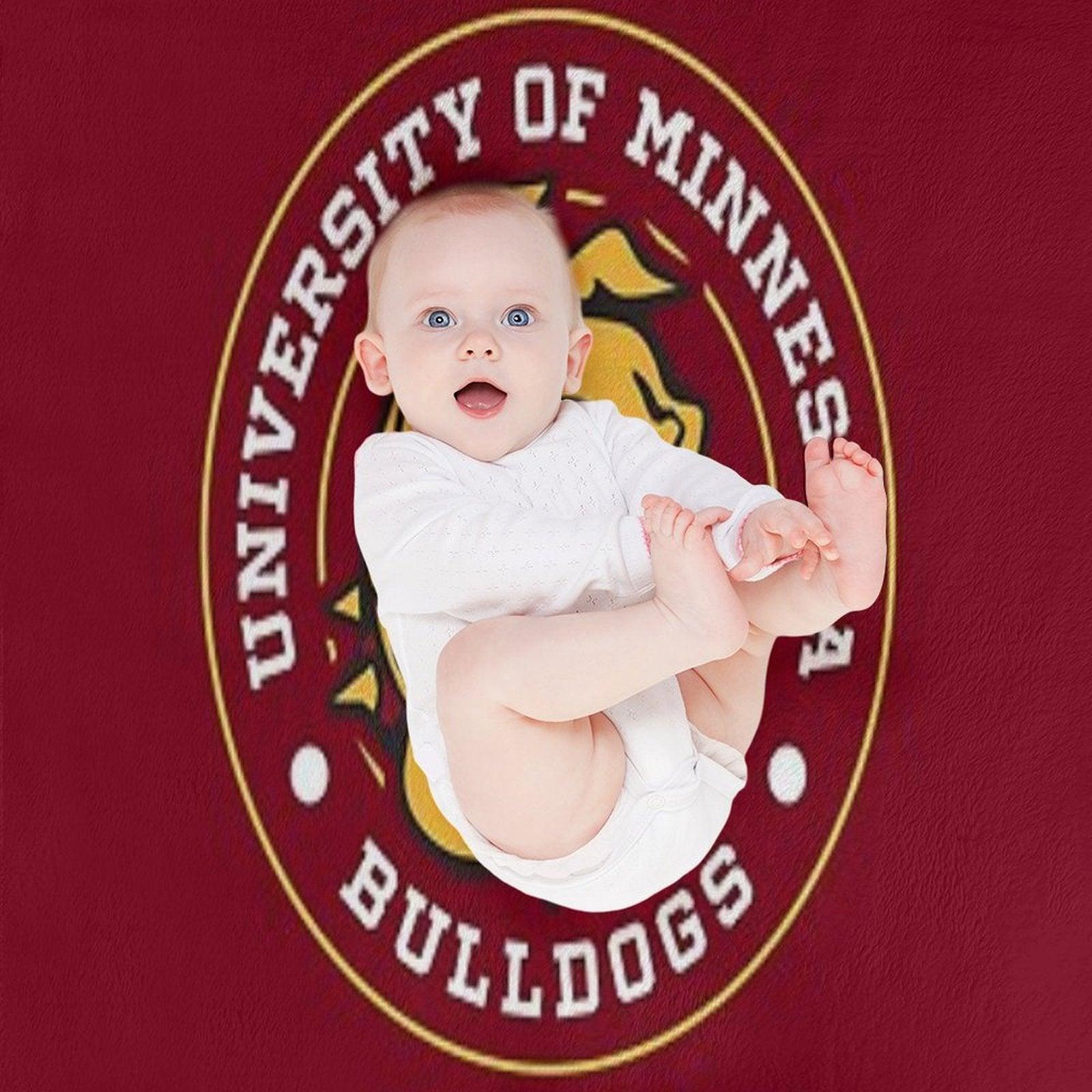 Bulldogs - Circle Design Throw Blanket