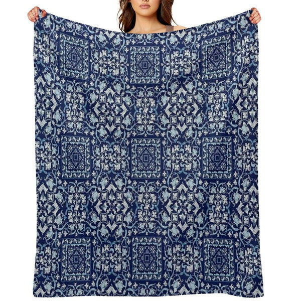 Vintage Flowerpattern Sustainable Throw Blanket
