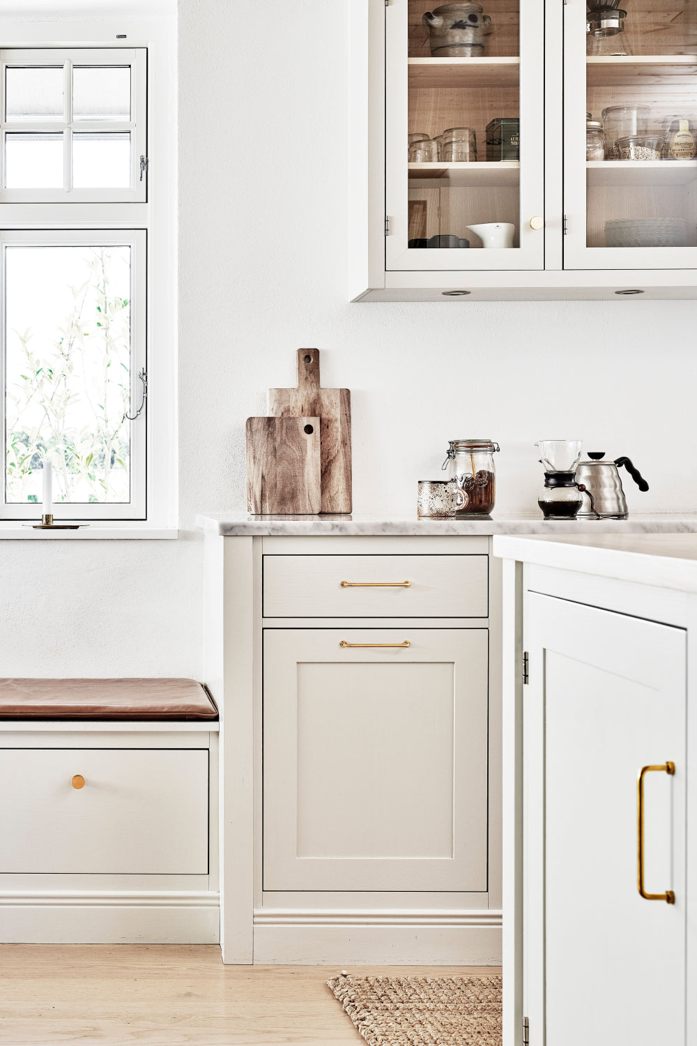 Unlacquered Brass 