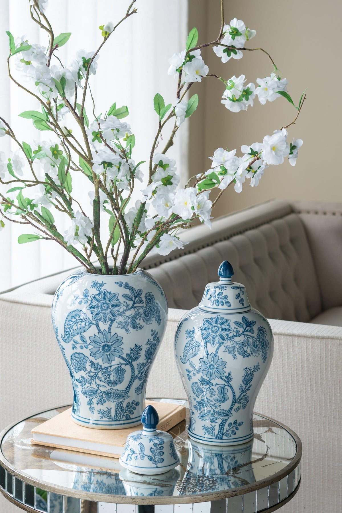 Blue & White Porcelain  Chinoiserie Decorative Storage Vase