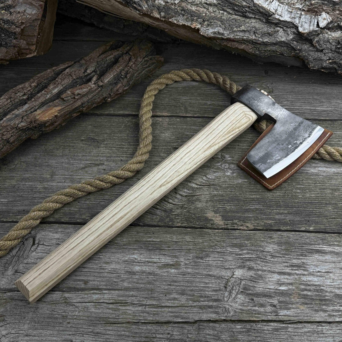Carpenter’s Axe with Leather Shoulder Sheath, 0.84 kg (1.85 lb)