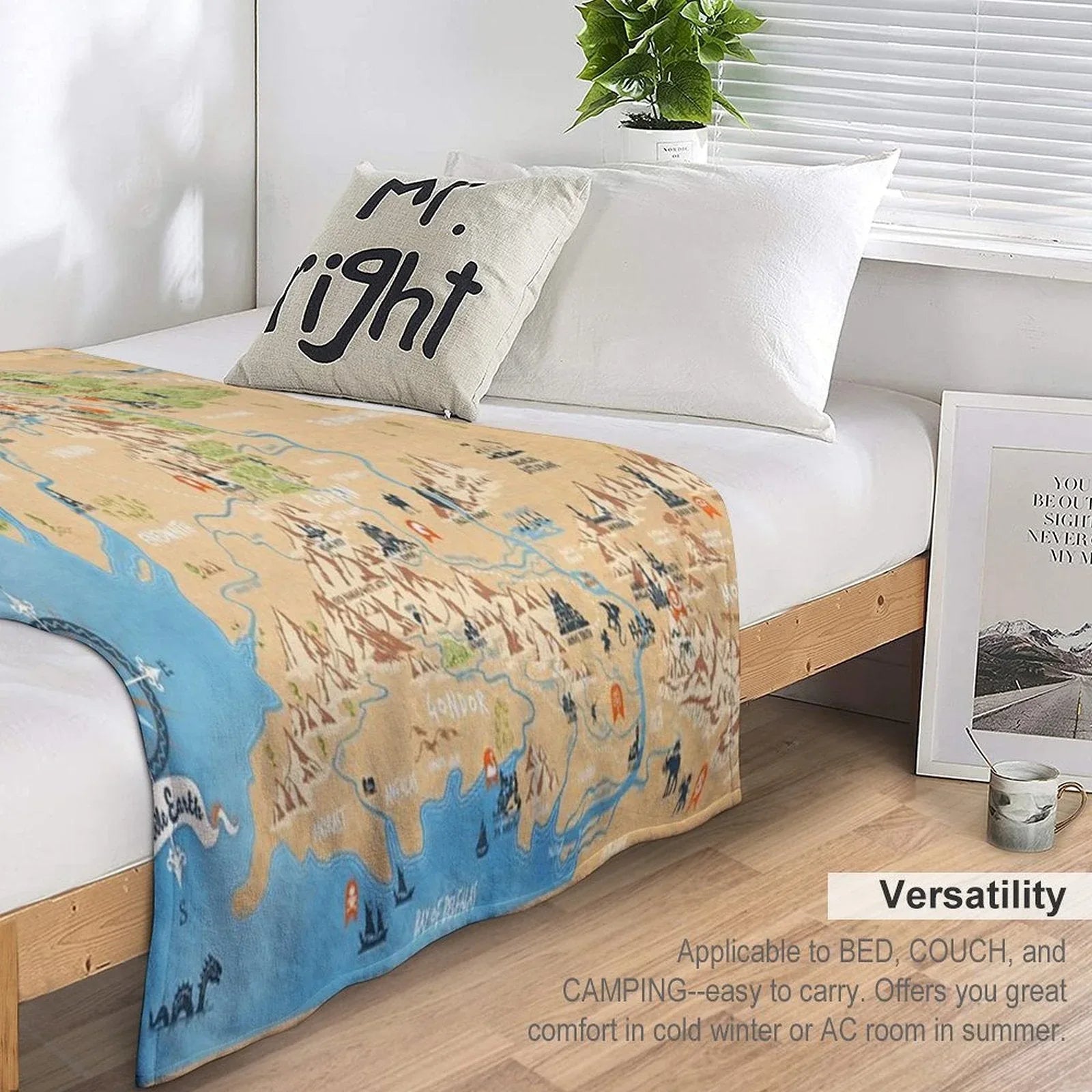 Tolkien - Middle Earth Map,  Simple Icon Illustrations Throw Blanket