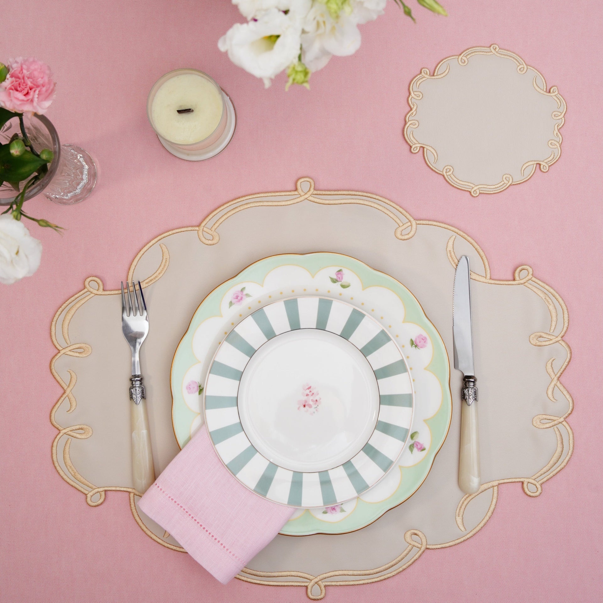 SPRING TABLE DECOR – CELESTIA BEIGE OVAL FAUX LEATHER PLACEMAT & COASTER SET
