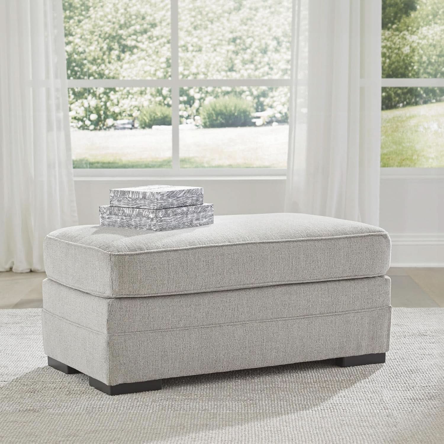 Eastonbridge Upholstered Rectangular Ottoman Light Gray