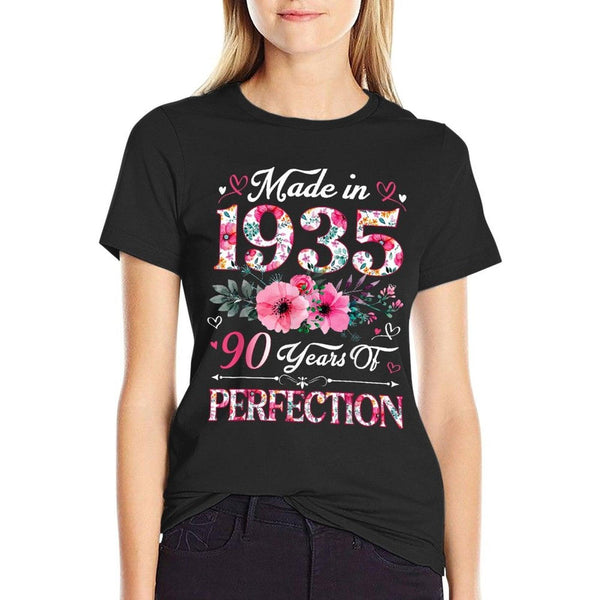 90 Year Old Made In 1935 Floral 90th Birthday Women T-Shirt