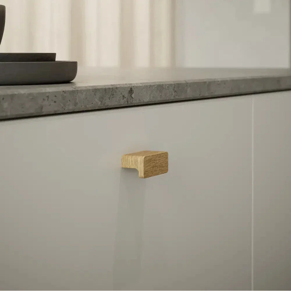 Lacquered Oak Wood 