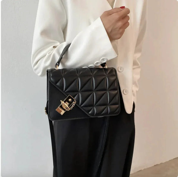 MANDOTOS Rhombus Pattern PU Leather Shoulder Bag 22 14 7 Cm Black Compact Messenger With Zipper Closure