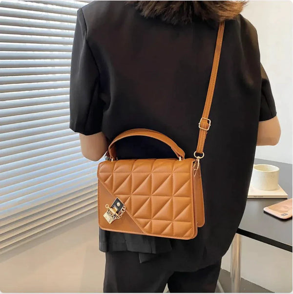 MANDOTOS Rhombus Pattern PU Leather Shoulder Bag 22 14 7 Cm Black Compact Messenger With Zipper Closure