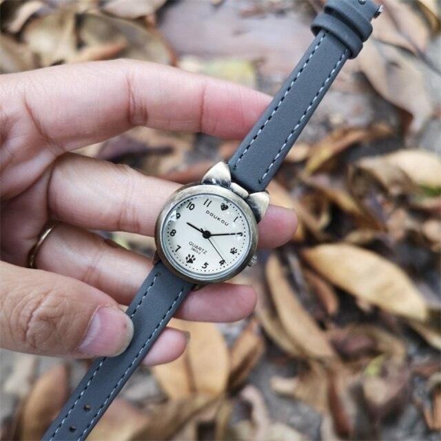 Children Retro Case Design Cute Cat Kids Watch Quartz Analog Children Watches Minimalist Dress Fashion Quartz Luxury Round Leather Strap Slim Women Watches