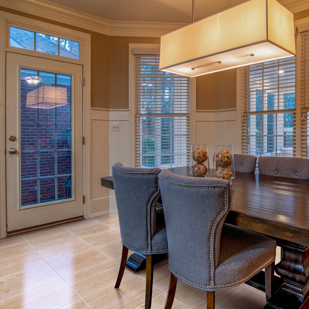 Classic Light Vein-cut Travertine Floor and Wall Tile 12