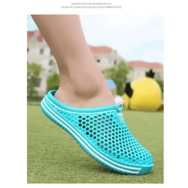 Classic Women Shoes Beach Closed Toe Slippers Unisex Hollow Out Casual Couple Flip Flops Garden Clogs  Non-slide Men And Women Slippers
