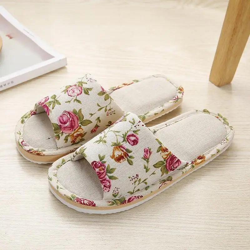 Comfortable Elegant Flower Design Indoor Soft Slipper Spring Autumn Lightweight Flip Flops For Women Classic Bedroom Slippers Ladies Foldable Flip Flops