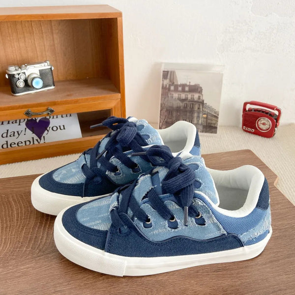 Contrast Lace Up Round Toe Flats Sneakers