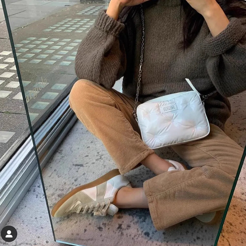 Contrast Round Toe Sneakers