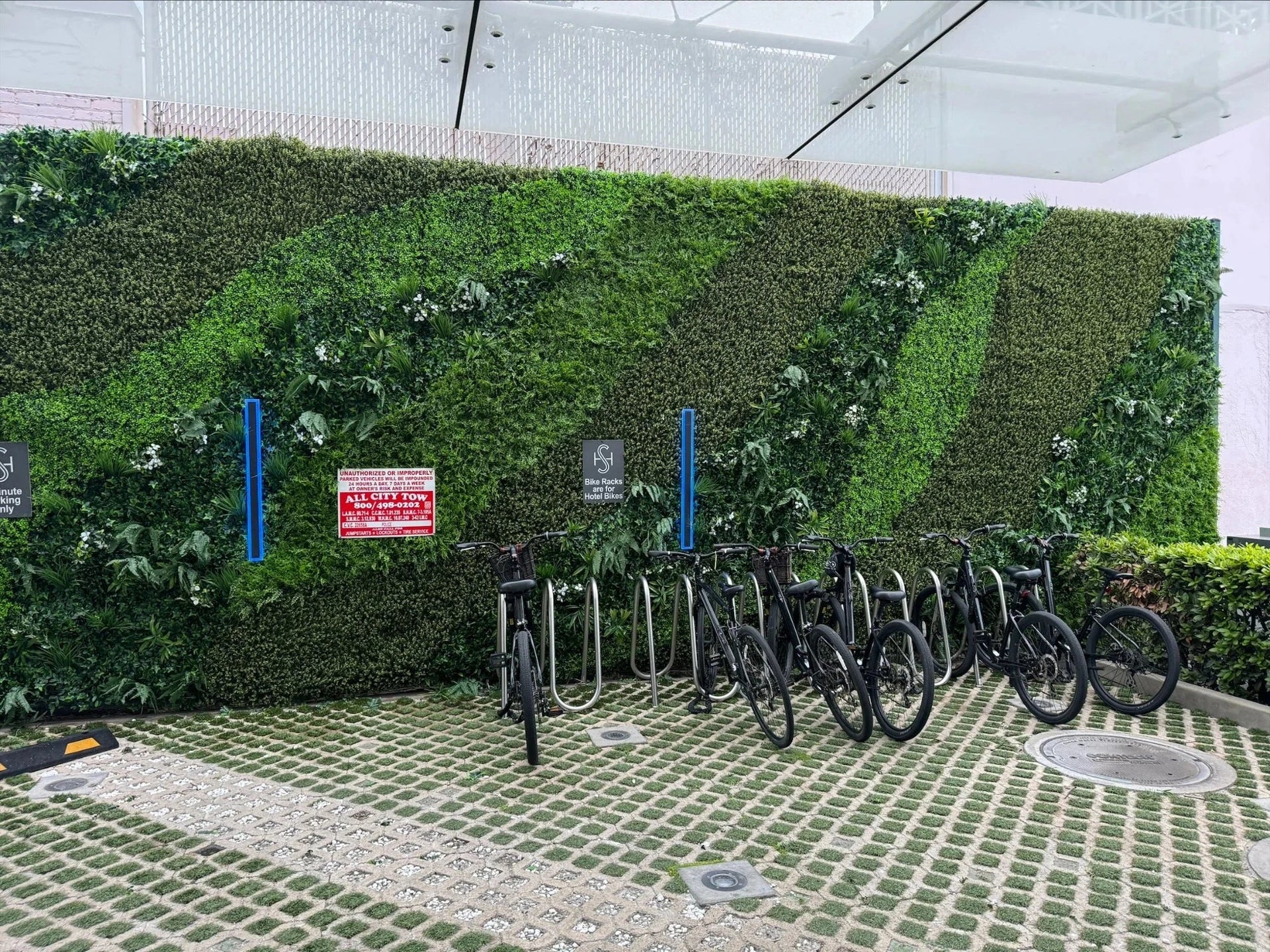 Snowy White Artificial Vertical Garden Green Wall Panel 40×40in 11 SQ FT – UV Resistant – Commercial Grade
