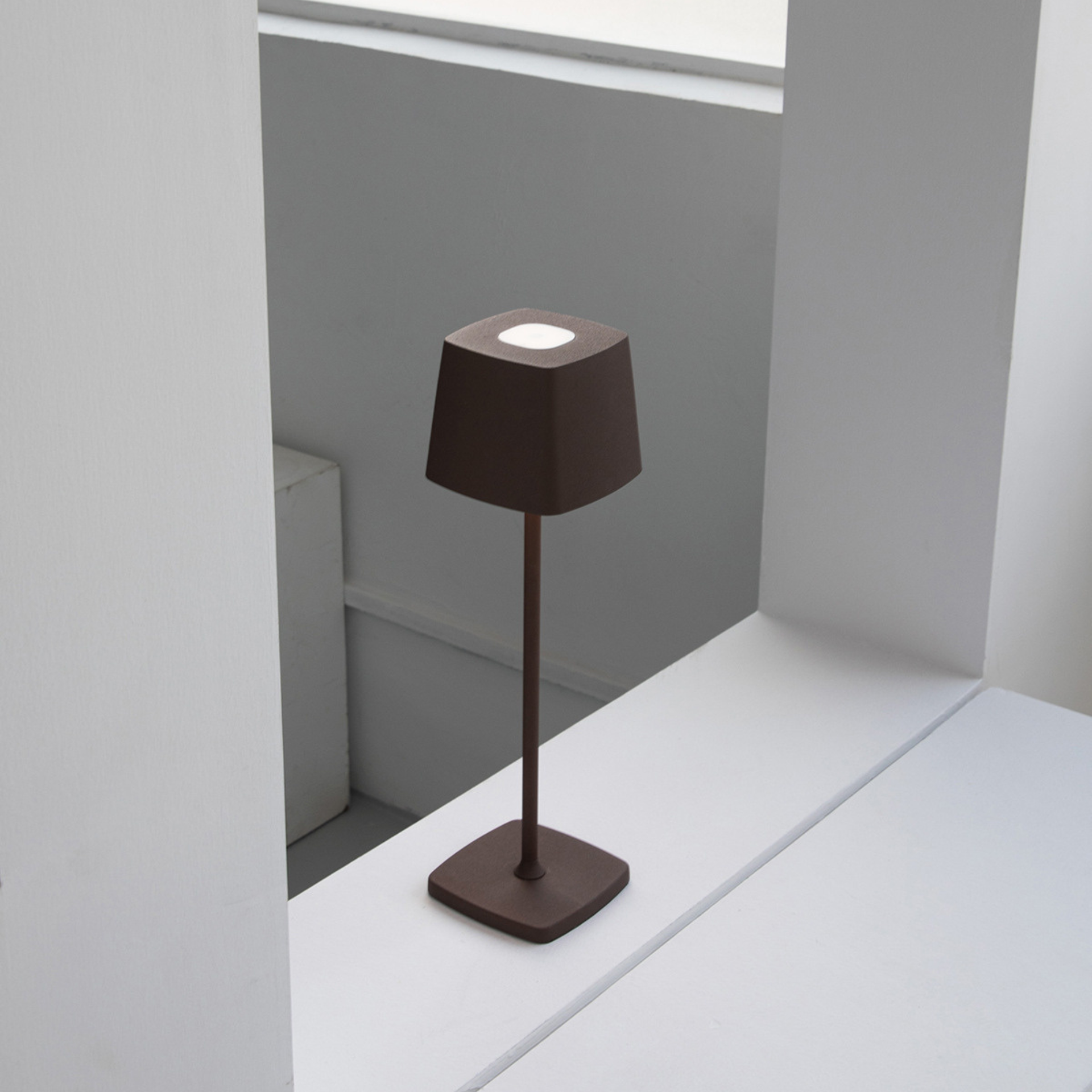 Flexilamp™ Portable Table Lamp Iluminating