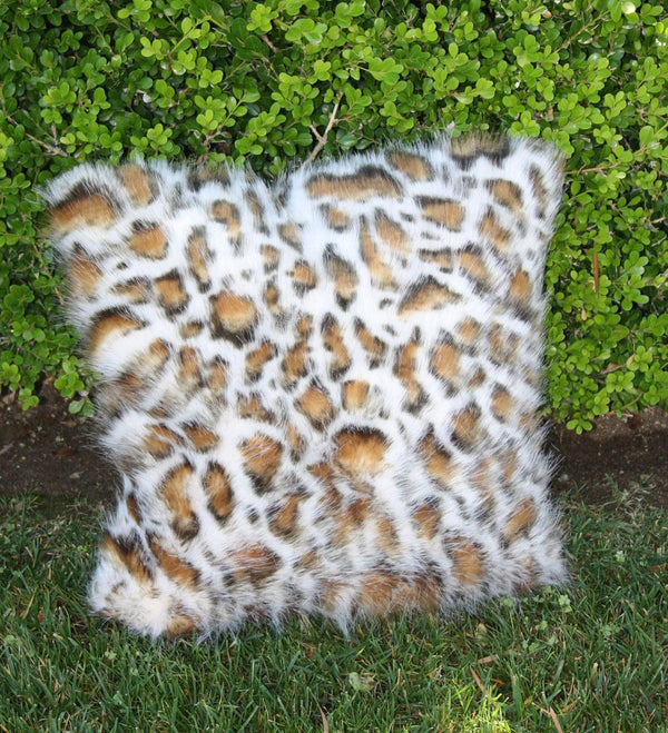 Fur Pillow 'Eyelash Leopard Pearl' - Gifts for You 'n Me