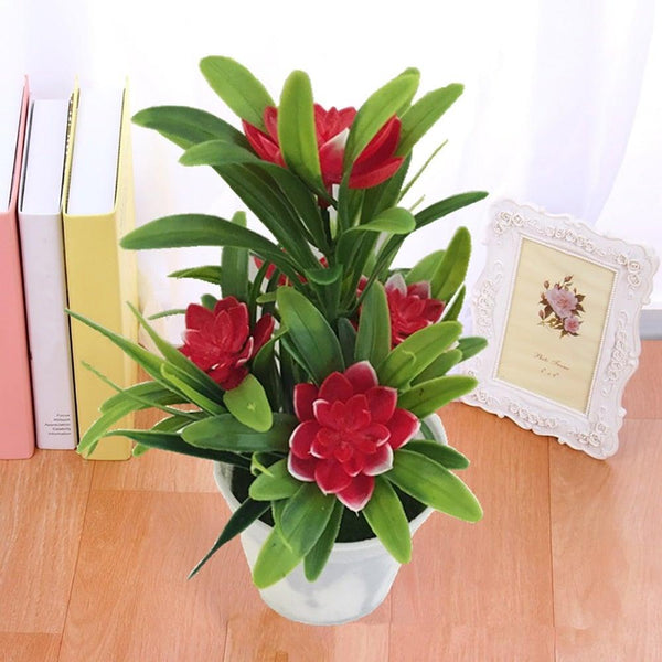 Creative Mini Artificial Fake Flower Potted Bonsai for Christmas New Year Wedding Party Garden Resturant Table Home Decor Mini Potted Plastic Succulents for Home Office Room Decor