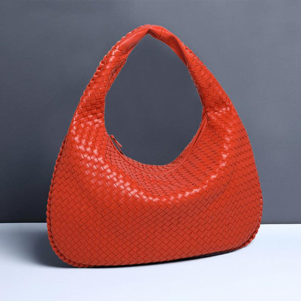 Crescent shaped women's bag hand woven hand-held dumpling bag fashionable single shoulder armpit bag