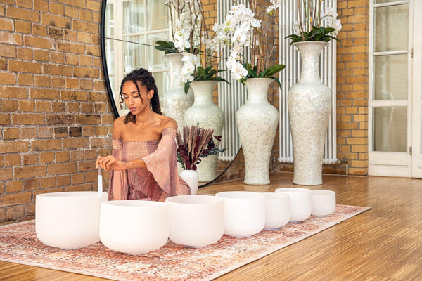 432 Hz Crystal Singing Bowl Chakra Set - 7 Pure White Quartz Bowls (8