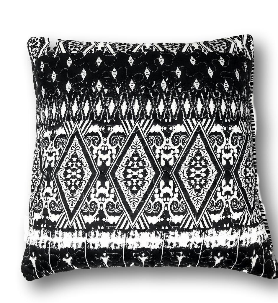 DaDa Bedding Aztec Black & White Diamonds Throw Pillow Covers - 18