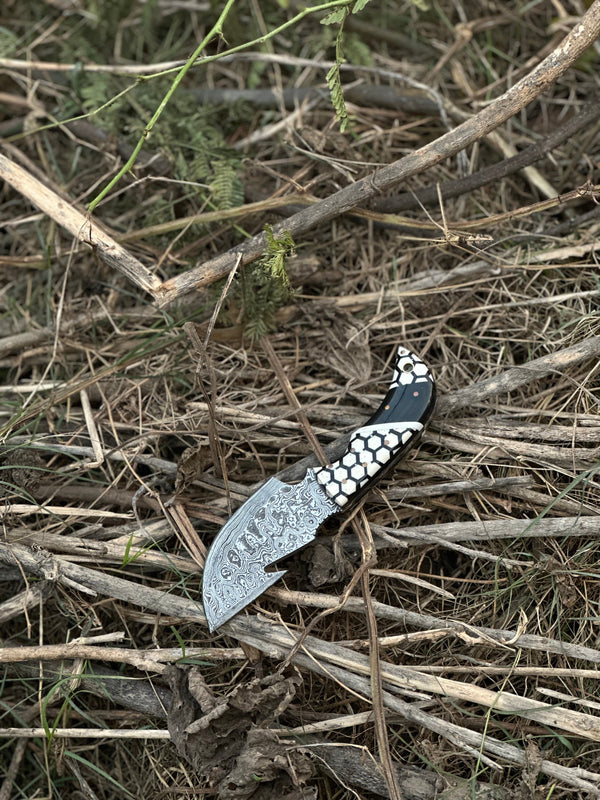 Exquisite Custom Handmade Damascus Steel Guthook Skinning Knife with Unique Resin Handle - 7.5” Blade with Leather Sheath