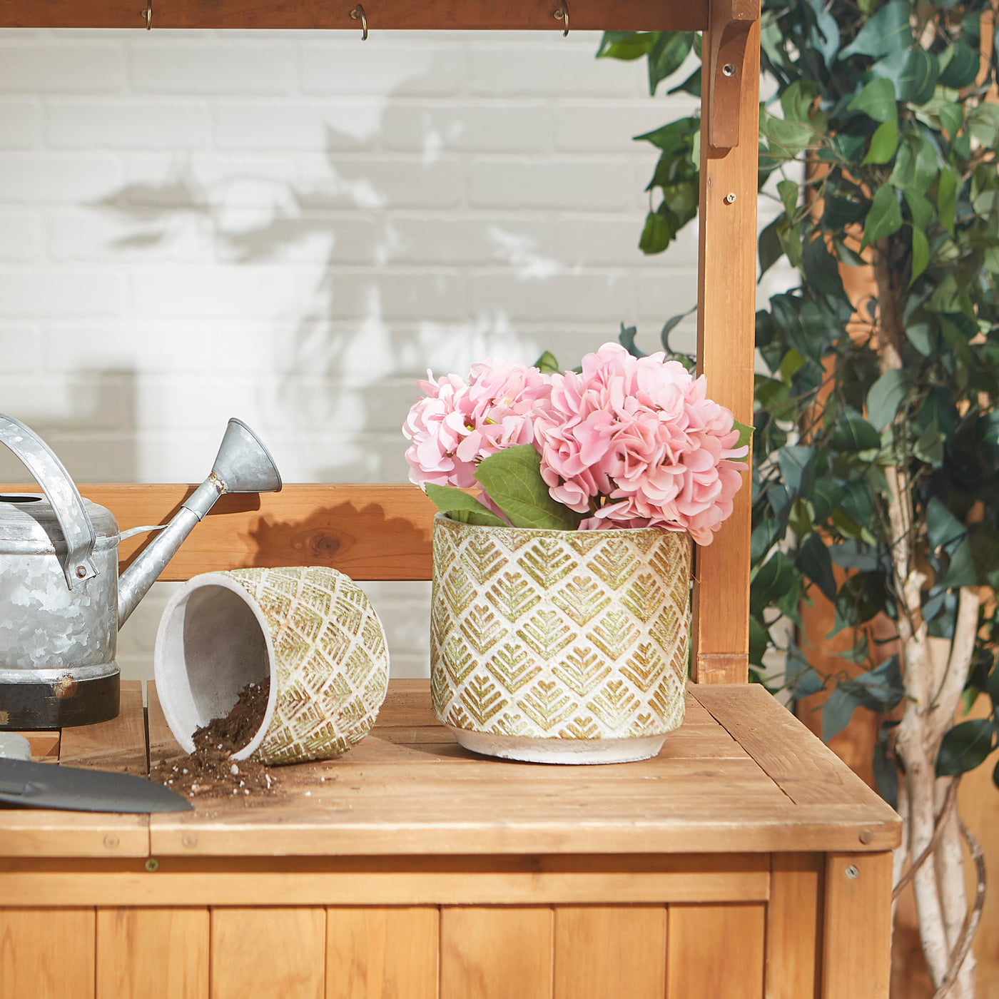 Abstract Gold and White Cement Flower Pot Set of 2